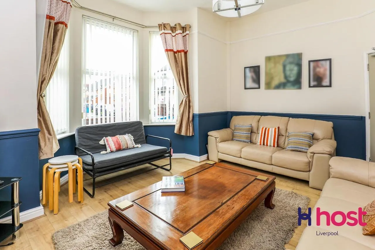 Carlton Villa: Gorgeous Detached Home With Parking Liverpool United Kingdom