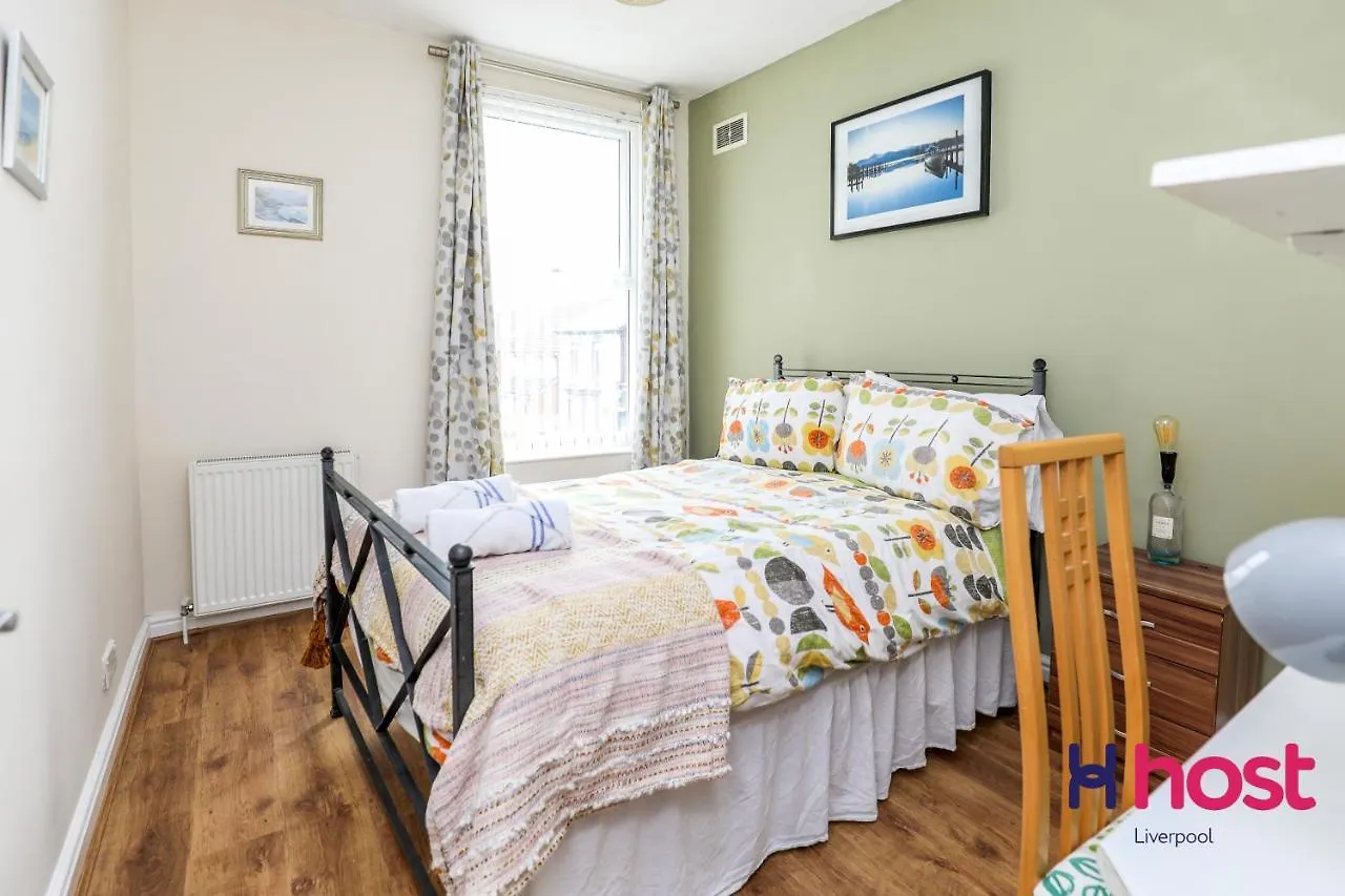 Holiday home Carlton Villa: Gorgeous Detached Home With Parking Liverpool United Kingdom