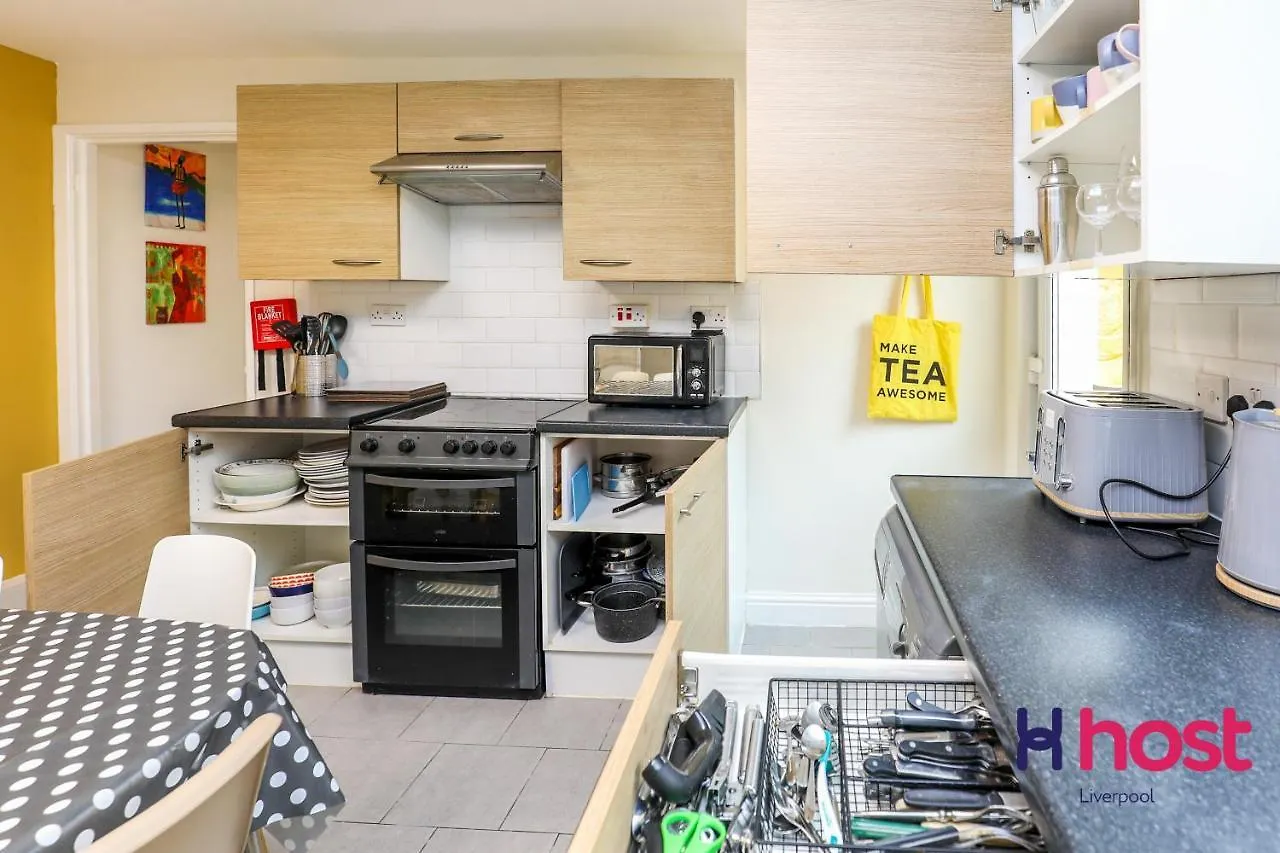 Carlton Villa: Gorgeous Detached Home With Parking Liverpool 0*,  United Kingdom