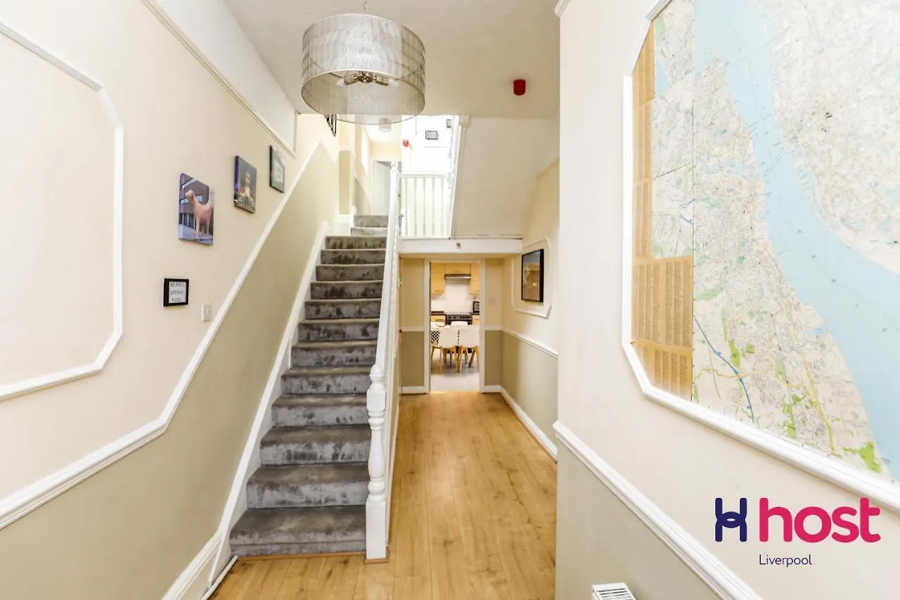 Carlton Villa: Gorgeous Detached Home With Parking Liverpool United Kingdom